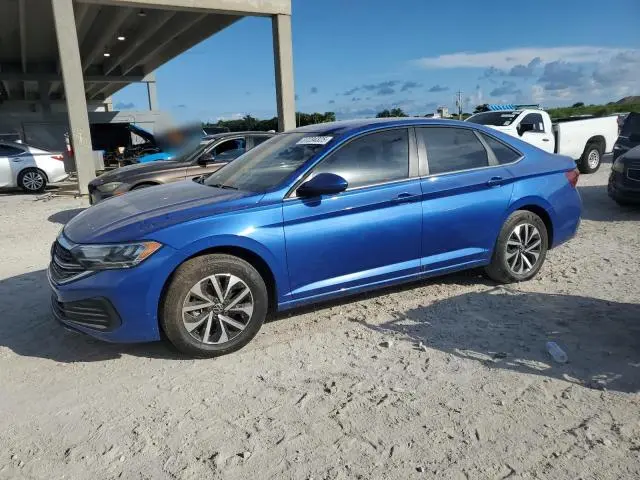 3VW5M7BU2RM086227