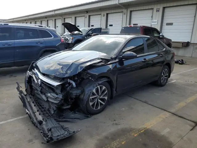 3VW5M7BU2RM100109