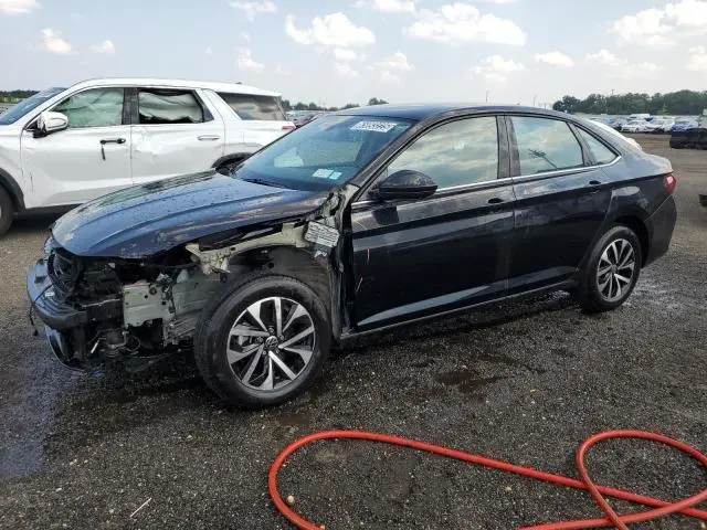 3VW5M7BU3RM092716