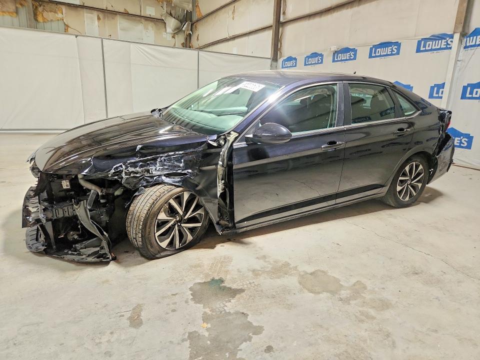 3VW5M7BU8RM009779