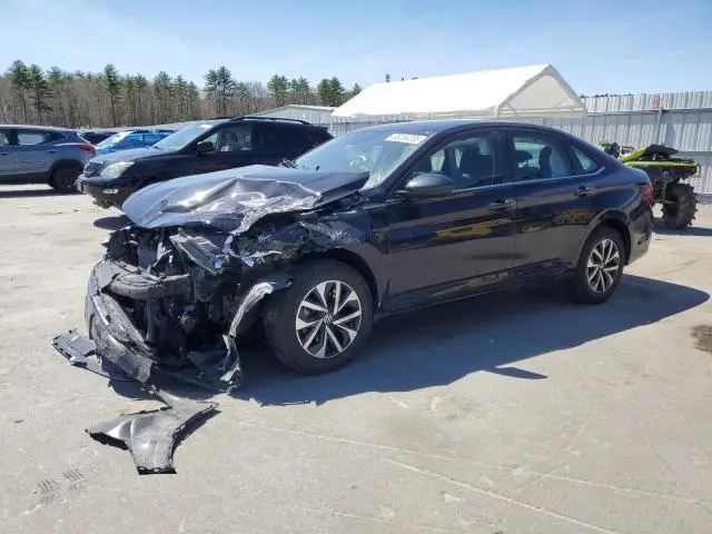 3VW5M7BU9RM101015