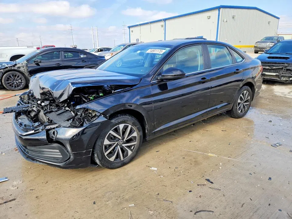 3VW5M7BUXPM043719