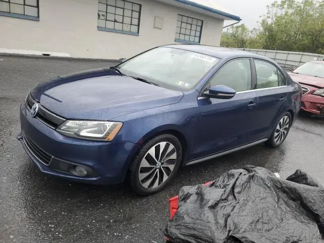 3VW637AJ0DM285428