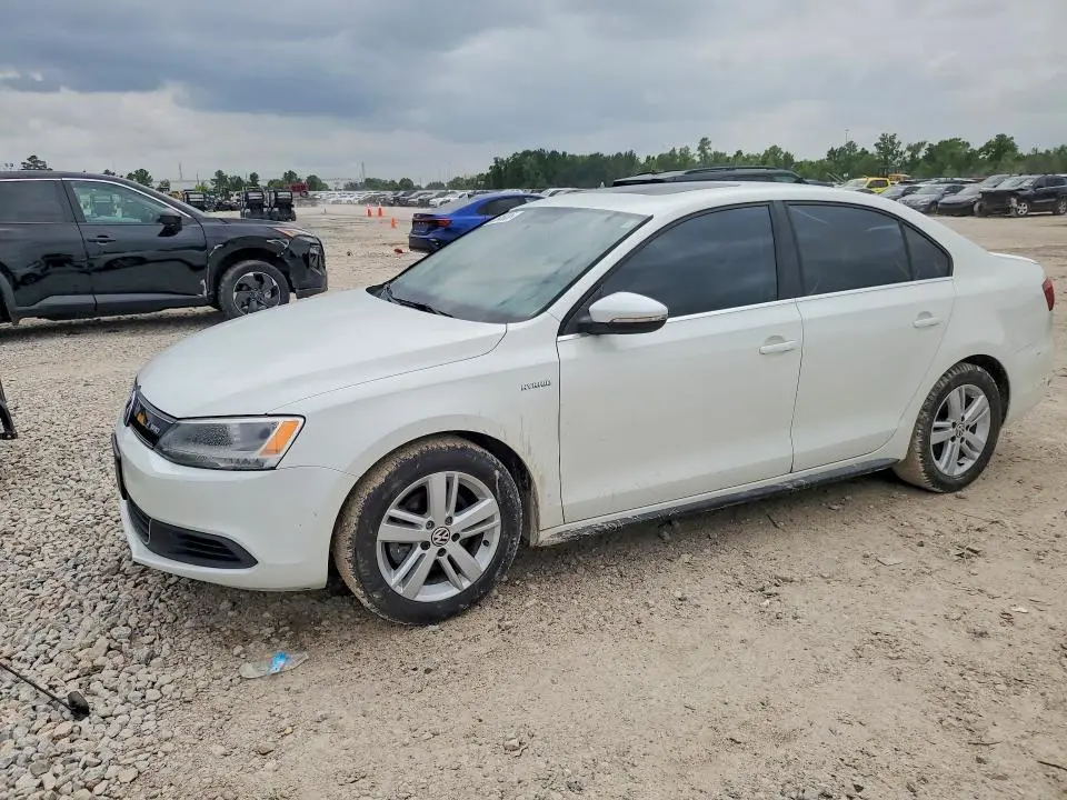 3VW637AJ2DM229443
