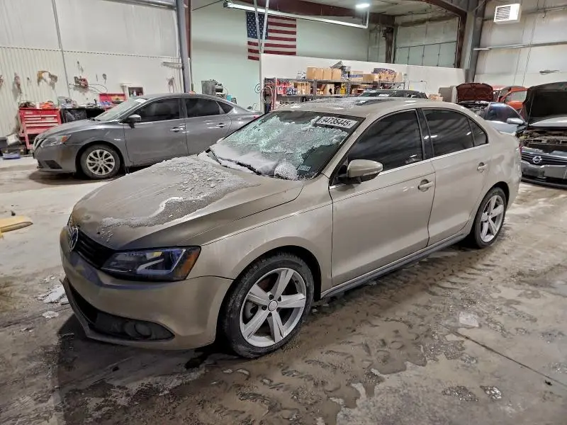 3VW637AJ3DM268915