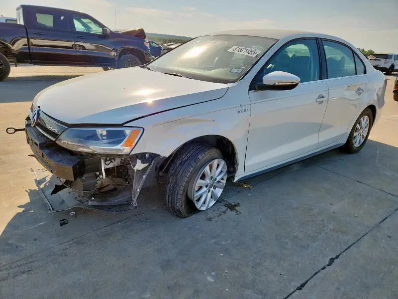 3VW637AJ8DM281482