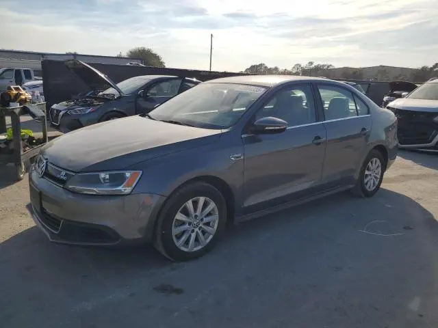 3VW637AJ8DM295219