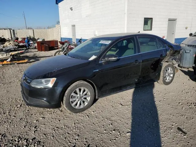 3VW637AJ9DM243775