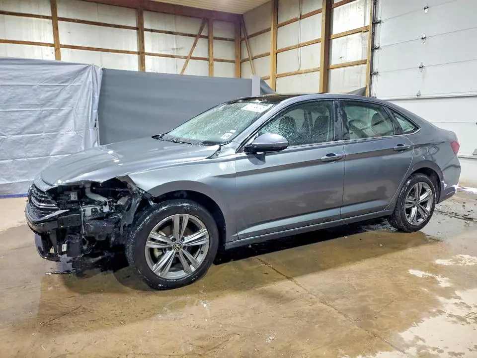 3VW7M7BU1RM024553