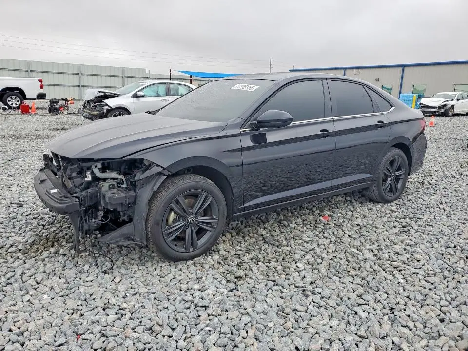 3VW7M7BU1RM070898