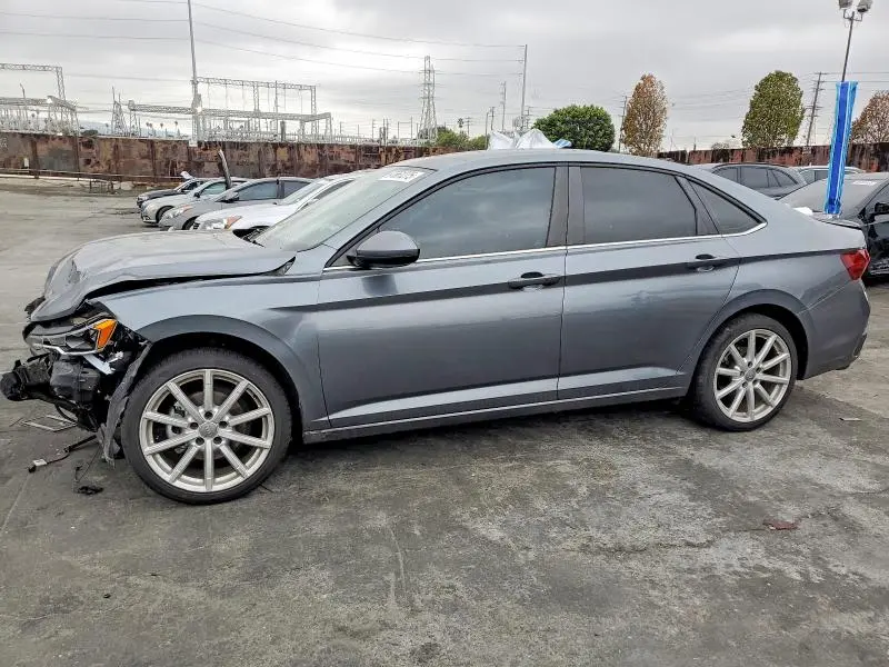 3VW7M7BU4PM023703