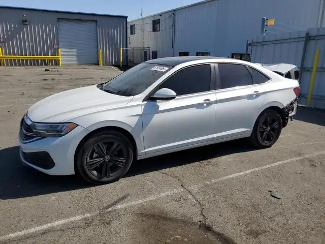 3VW7M7BU8RM040426