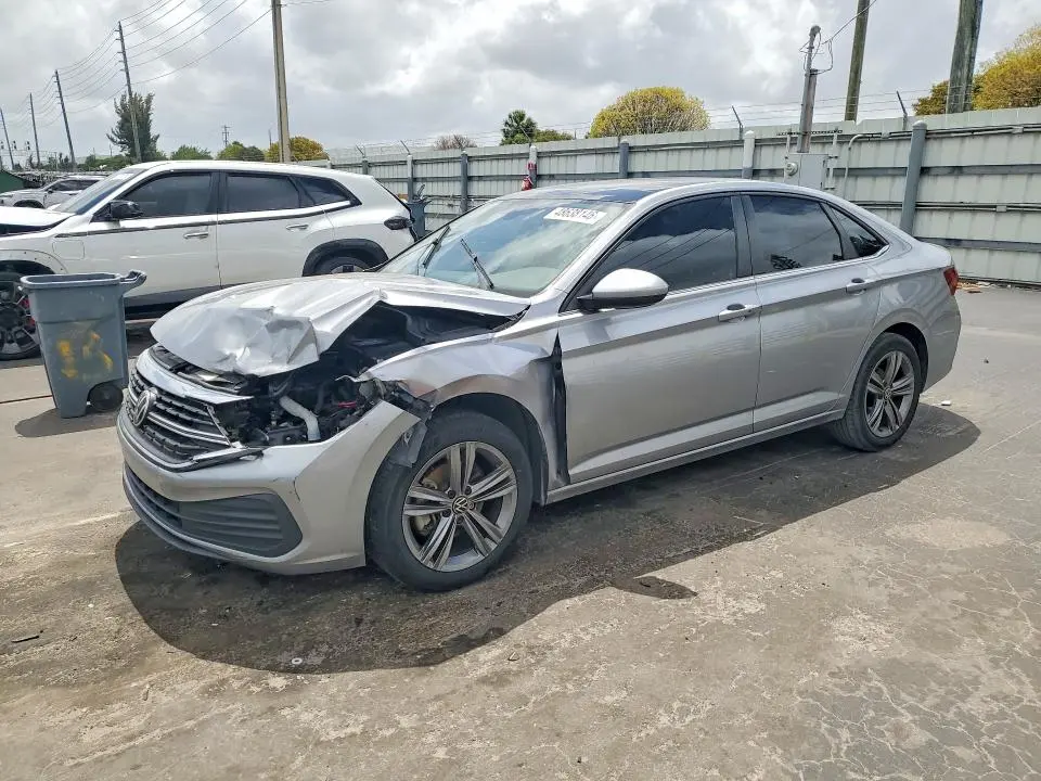 3VW7M7BUXNM032189