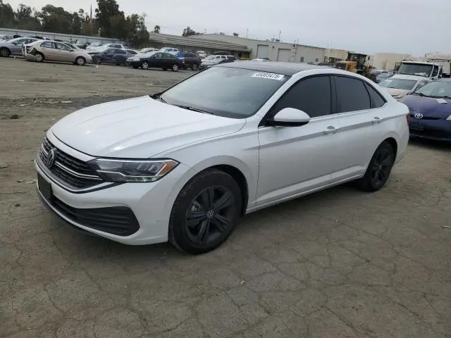 3VW7M7BUXRM013521