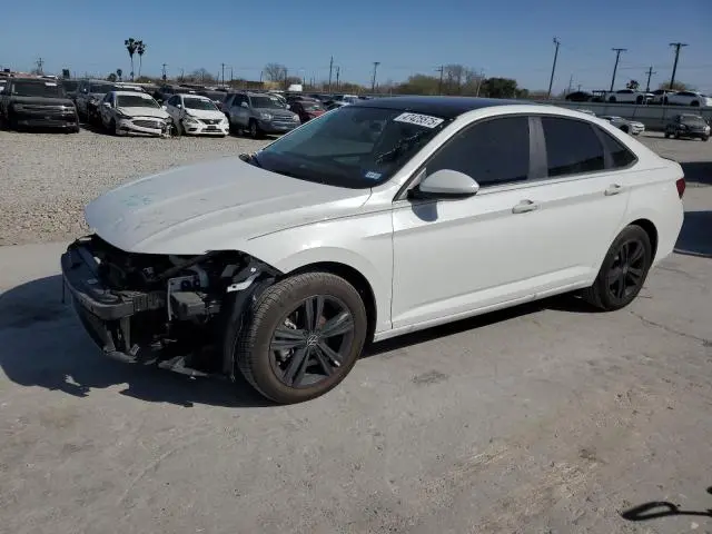3VW7M7BUXRM056384