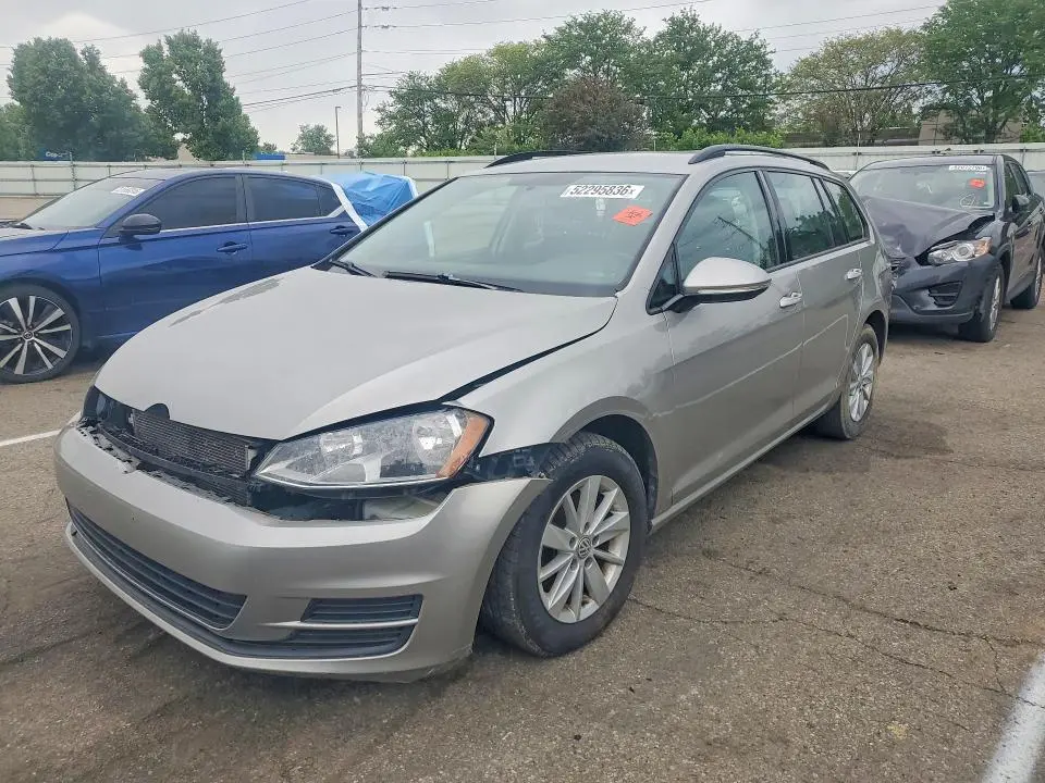 3VWC17AU9GM513921