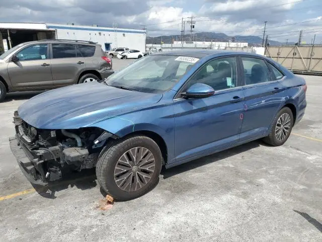 3VWC57BUXKM015917