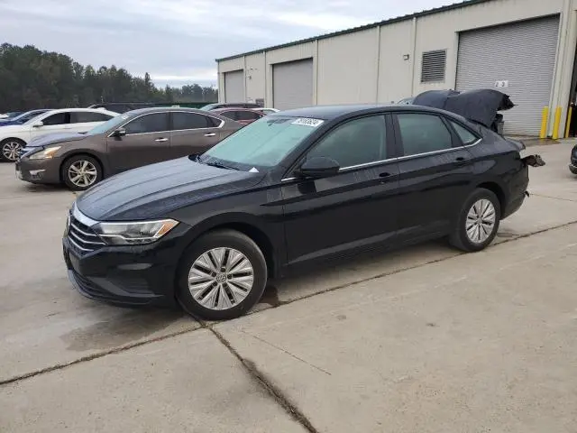 3VWC57BUXKM257803