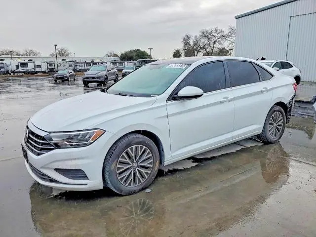 3VWCB7BU2KM214940