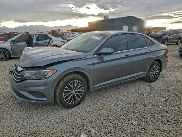 3VWCB7BU2LM037548