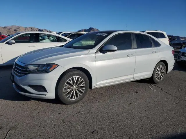 3VWCB7BU3KM129296