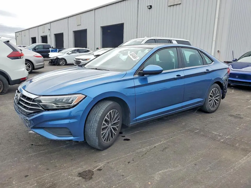 3VWCB7BU4KM191208