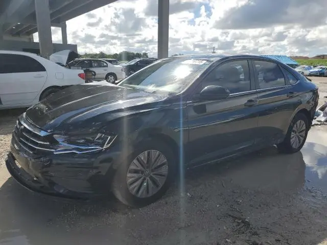 3VWCB7BU5KM157309