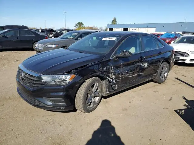 3VWCB7BU6LM038864
