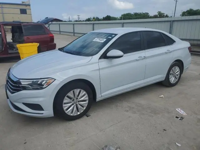 3VWCB7BU8KM141234
