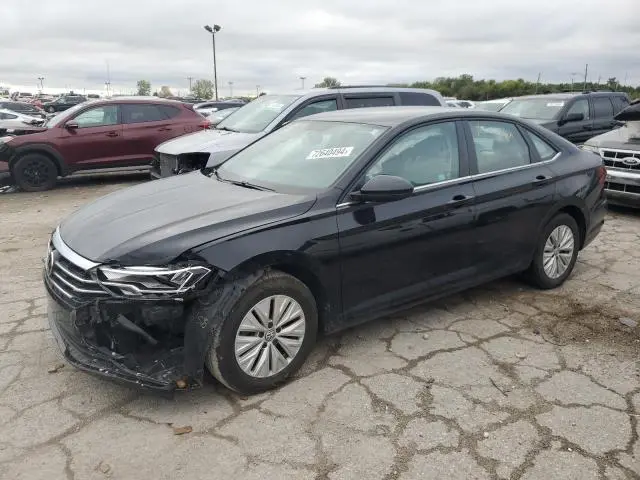 3VWCB7BU8KM225103