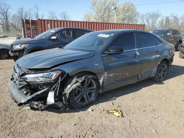 3VWCB7BU9KM200128