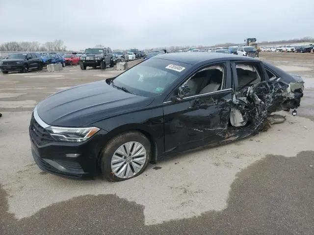 3VWCB7BUXKM238841