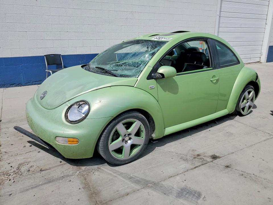 3VWCD21C83M406242