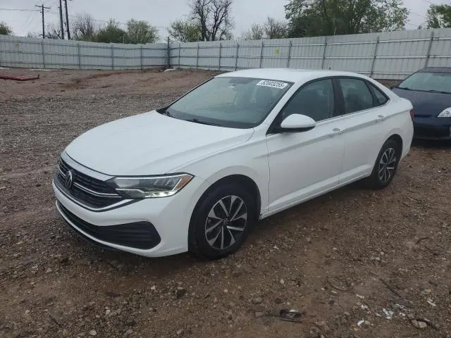 3VWCM7BU8NM018242