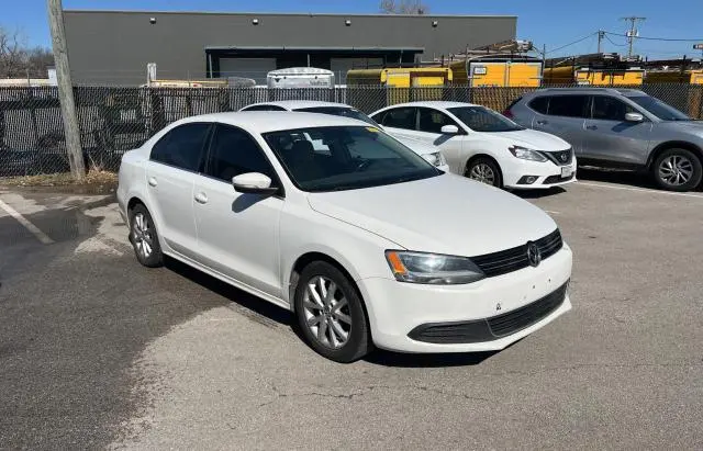 3VWD07AJ4EM384125