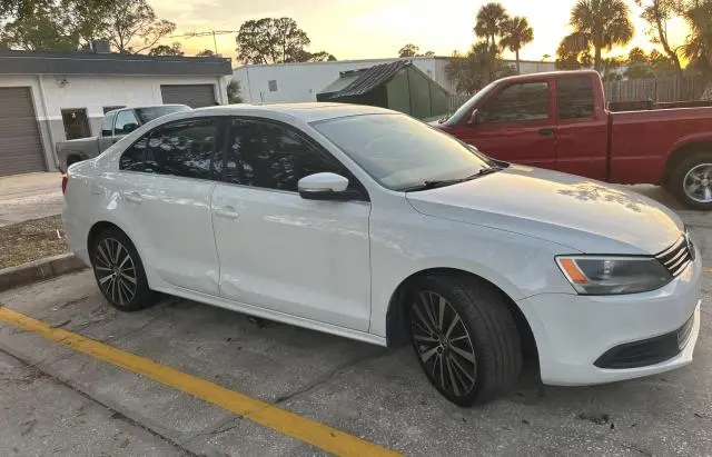 3VWD07AJ9EM411674