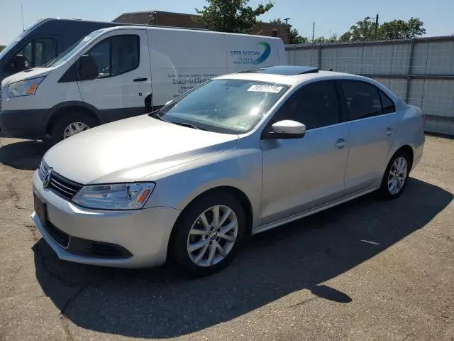 3VWD17AJ0EM443040