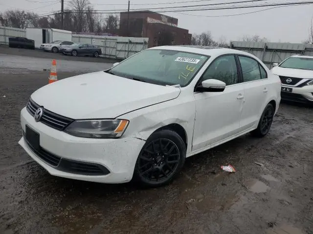 3VWD17AJ1EM426392