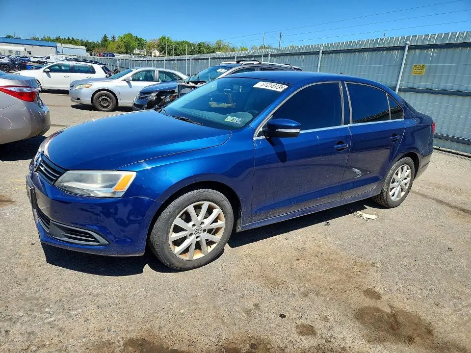 3VWD17AJ2EM217579