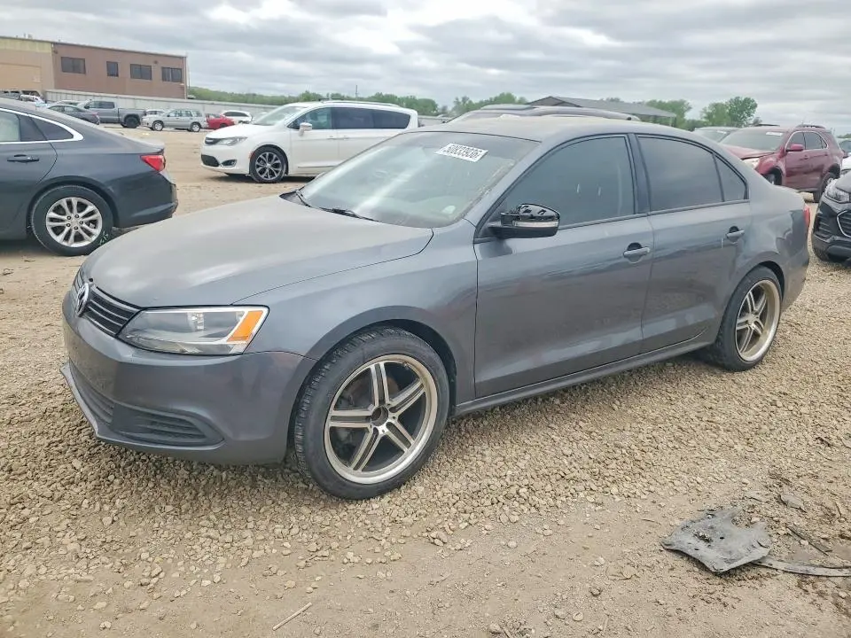 3VWD17AJ2EM224130
