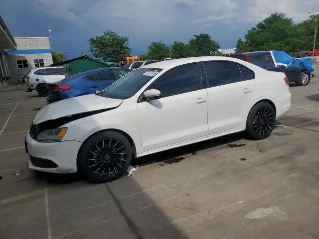 3VWD17AJ2EM240005