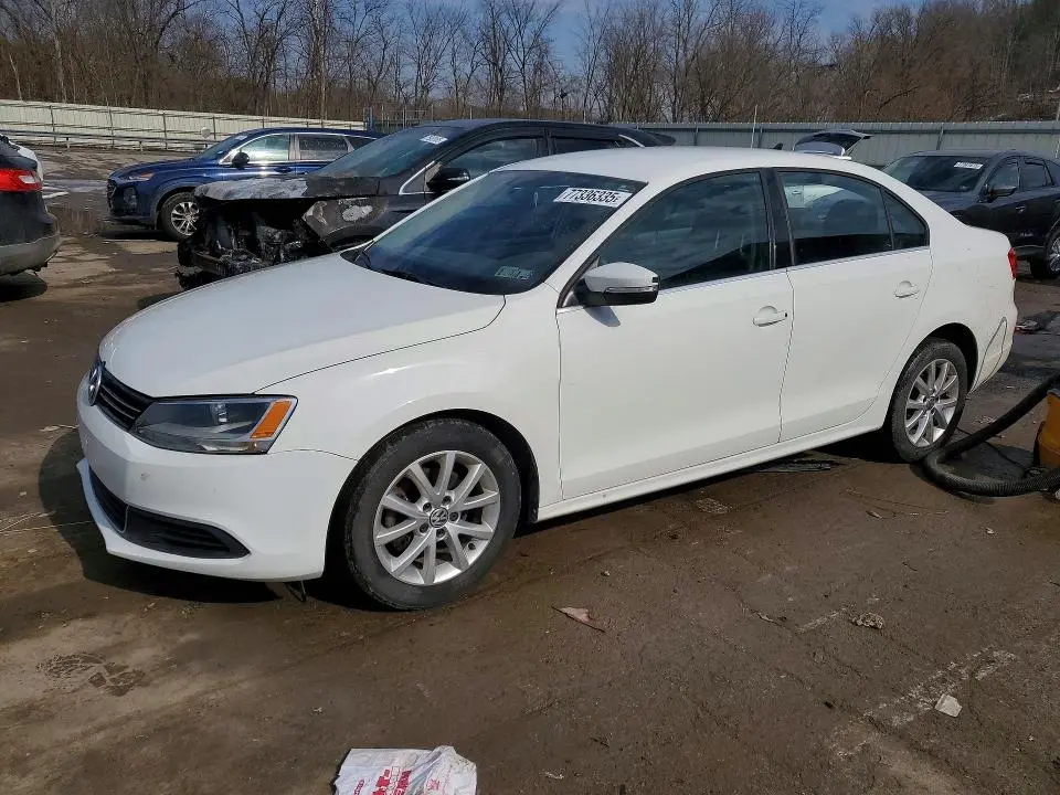 3VWD17AJ2EM260156