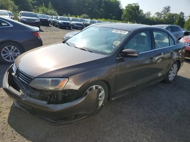 3VWD17AJ2EM410699