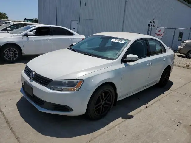3VWD17AJ2EM420195