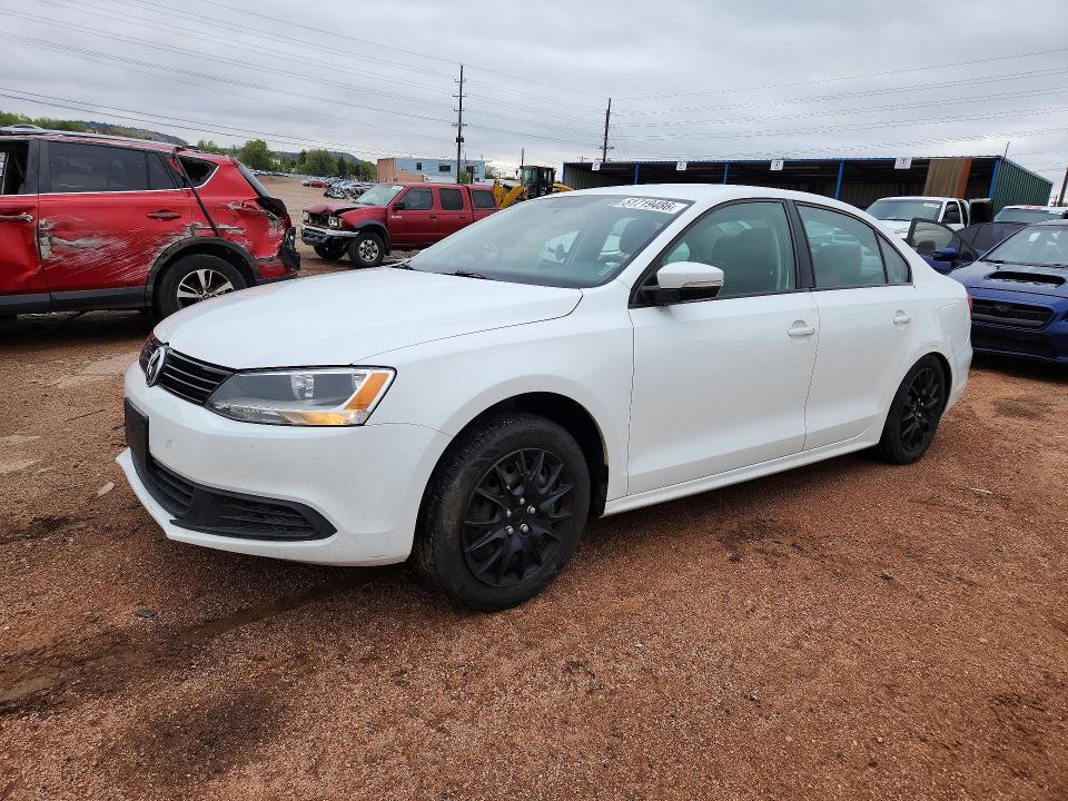3VWD17AJ2EM424201