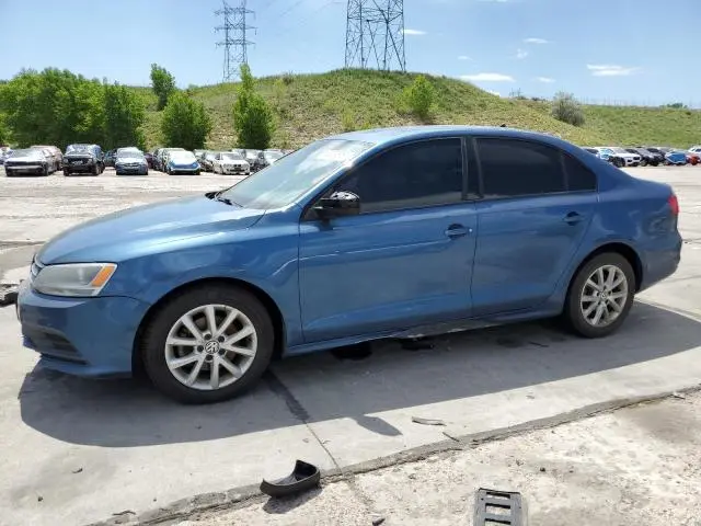 3VWD17AJ2FM240233