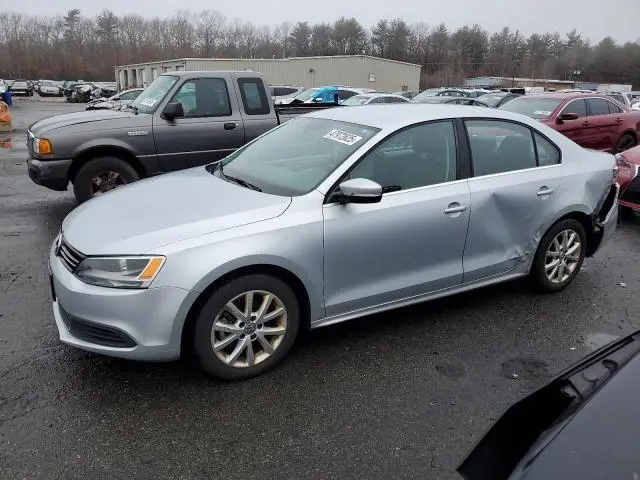 3VWD17AJ3EM330909