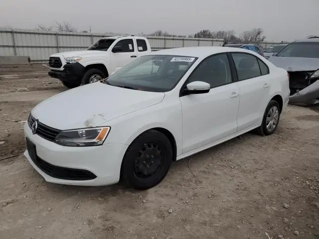 3VWD17AJ3EM421372