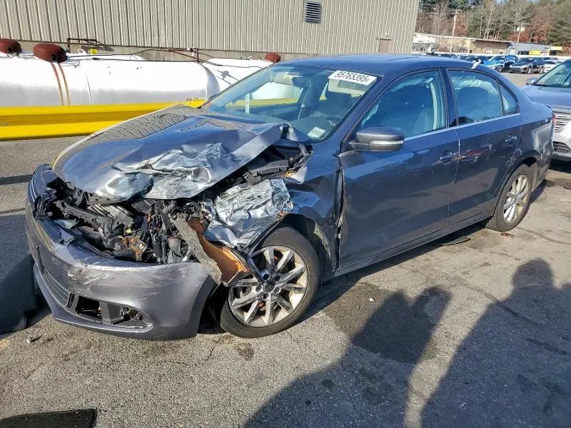 3VWD17AJ5EM370294
