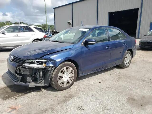 3VWD17AJ5EM402077